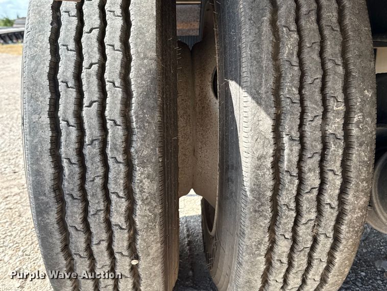 image for item DX5698 2016 Fontaine HCVSD12WSA drop deck trailer