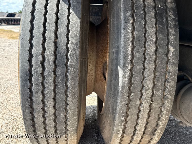 image for item DX5698 2016 Fontaine HCVSD12WSA drop deck trailer