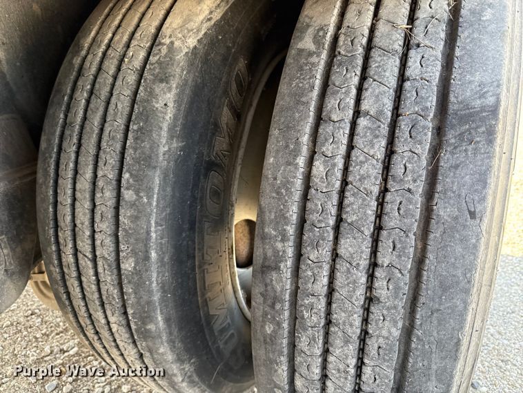 image for item DX5698 2016 Fontaine HCVSD12WSA drop deck trailer