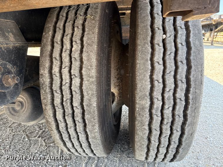 image for item DX5698 2016 Fontaine HCVSD12WSA drop deck trailer