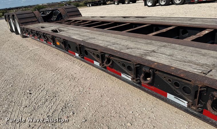 image for item DX5700 2008 Fontaine Magnitude 51 lowboy equipment trailer