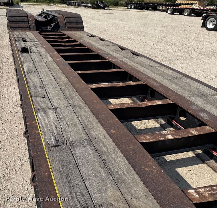 image for item DX5700 2008 Fontaine Magnitude 51 lowboy equipment trailer