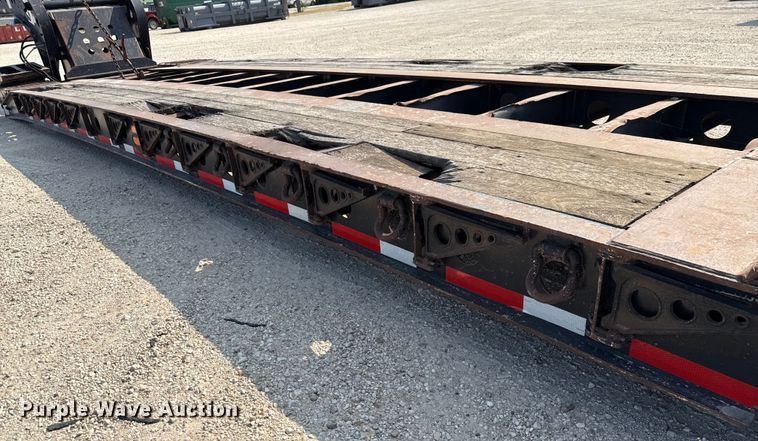 image for item DX5700 2008 Fontaine Magnitude 51 lowboy equipment trailer