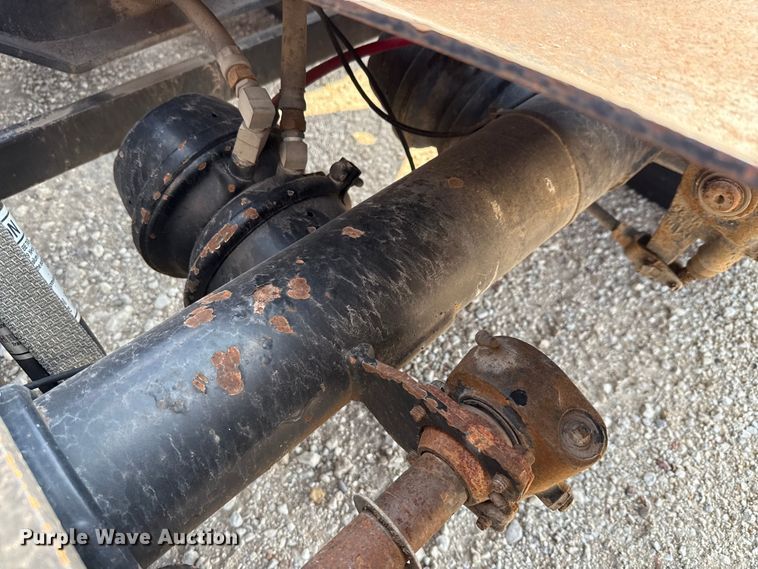 image for item DX5700 2008 Fontaine Magnitude 51 lowboy equipment trailer