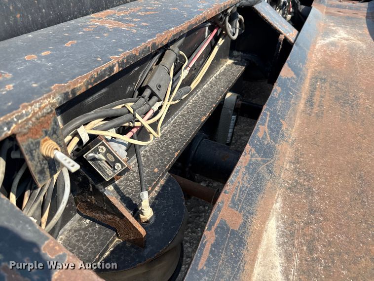 image for item DX5700 2008 Fontaine Magnitude 51 lowboy equipment trailer