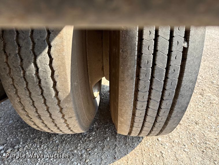 image for item DX5700 2008 Fontaine Magnitude 51 lowboy equipment trailer