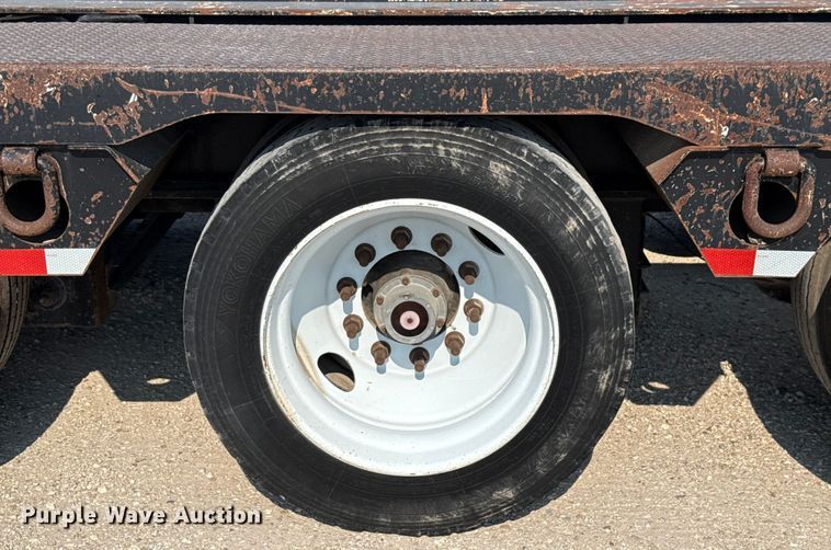 image for item DX5700 2008 Fontaine Magnitude 51 lowboy equipment trailer