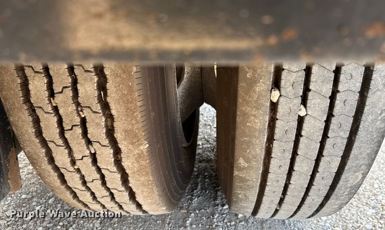 image for item DX5700 2008 Fontaine Magnitude 51 lowboy equipment trailer