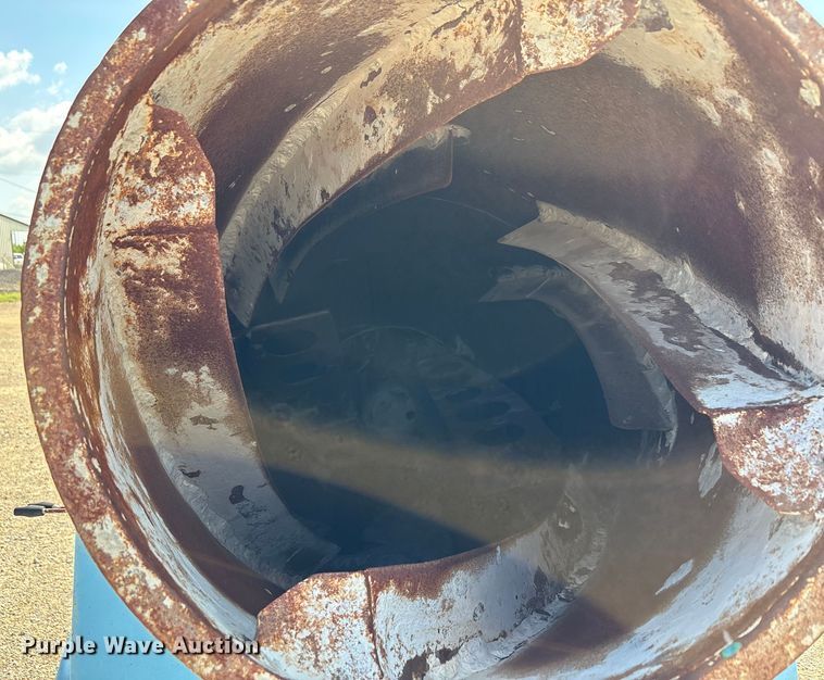 image for item DX5716 Concrete mixer trailer