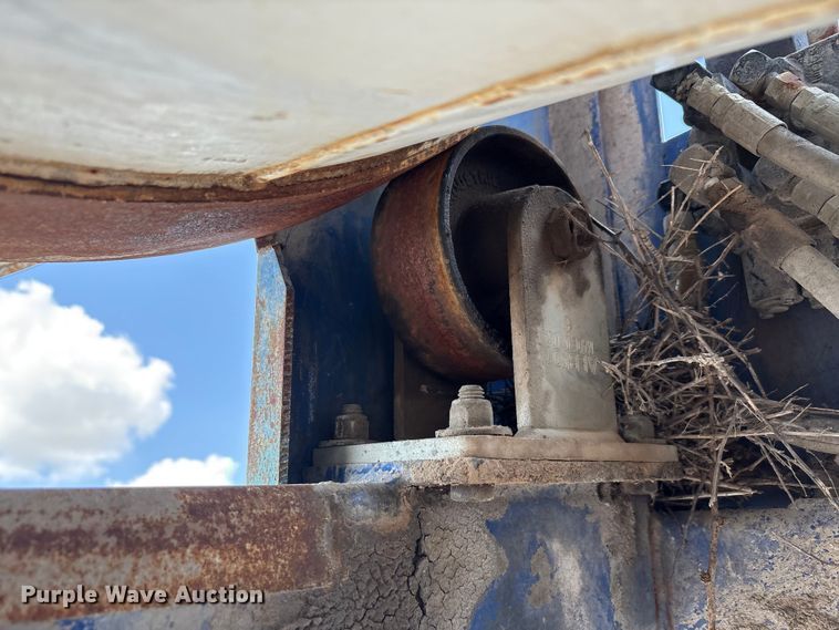 image for item DX5718 Concrete mixer trailer