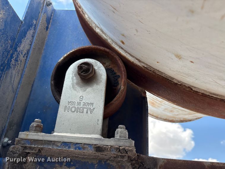 image for item DX5718 Concrete mixer trailer