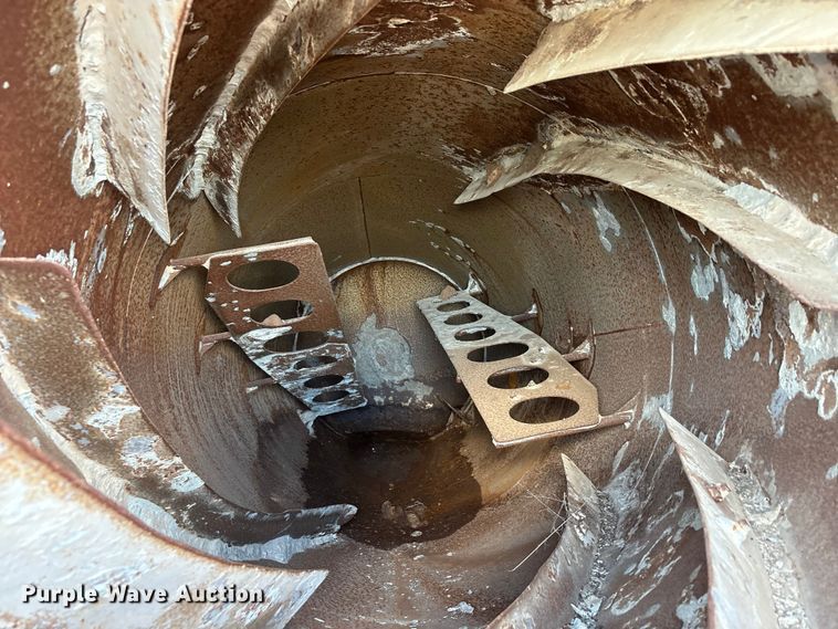 image for item DX5718 Concrete mixer trailer