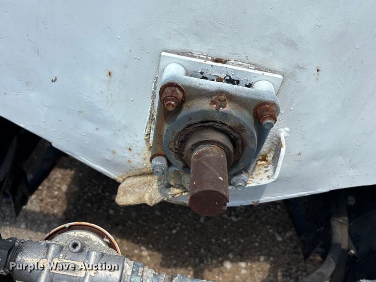 image for item DX5719 Concrete dump trailer