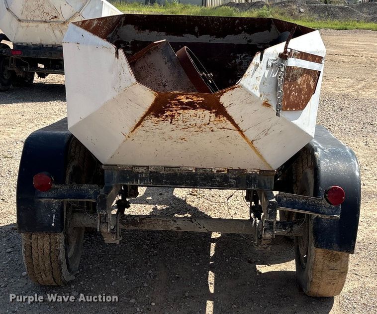 image for item DX5721 Concrete dump trailer