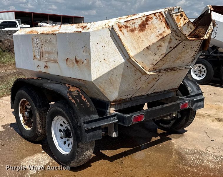 image for item DX5722 Concrete dump trailer
