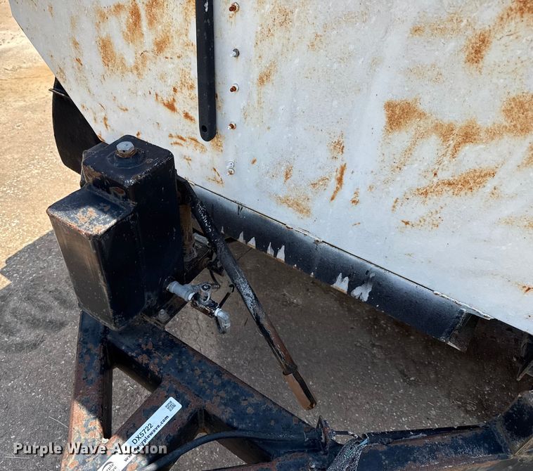 image for item DX5722 Concrete dump trailer