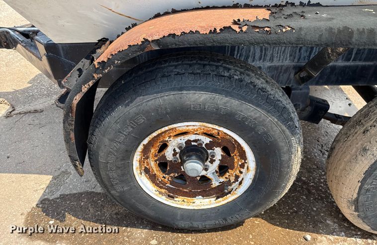 image for item DX5722 Concrete dump trailer