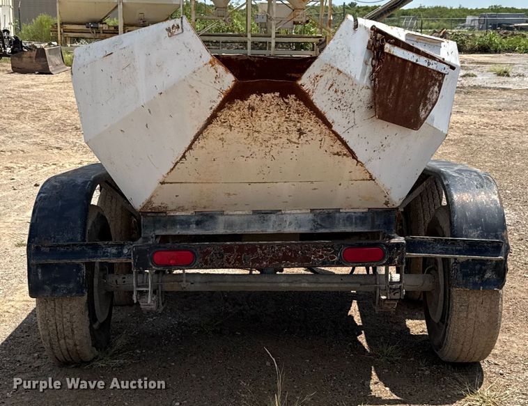 image for item DX5723 Concrete dump trailer