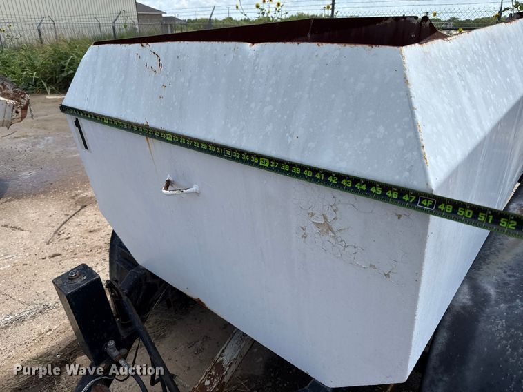 image for item DX5724 Concrete dump trailer