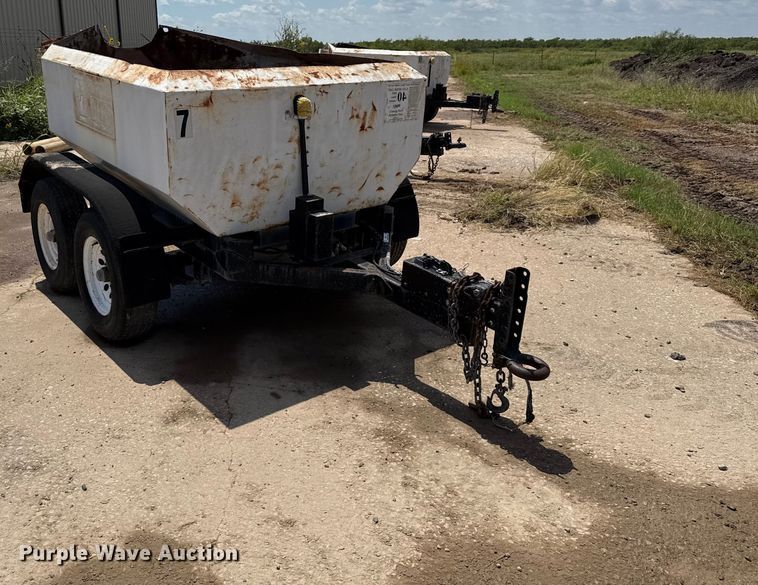 image for item DX5725 Concrete dump trailer