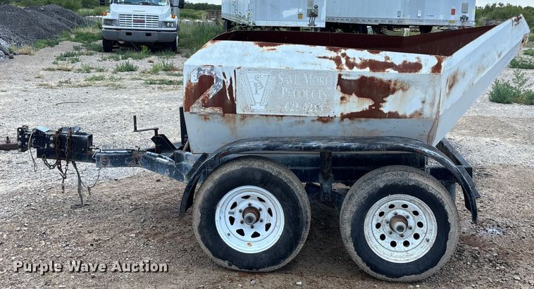 image for item DX5726 Concrete dump trailer