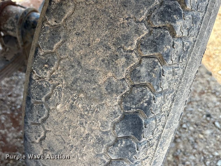 image for item DX5726 Concrete dump trailer