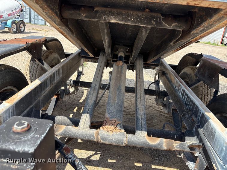 image for item DX5727 Concrete dump trailer