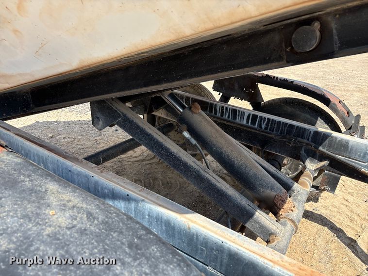 image for item DX5727 Concrete dump trailer