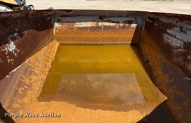 image for item DX5728 Concrete dump trailer