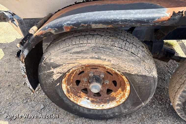 image for item DX5728 Concrete dump trailer