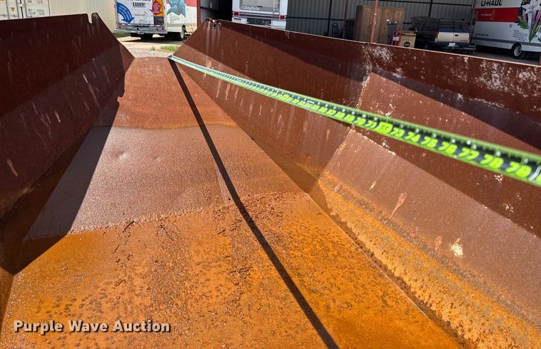 image for item DX5731 Concrete dump trailer