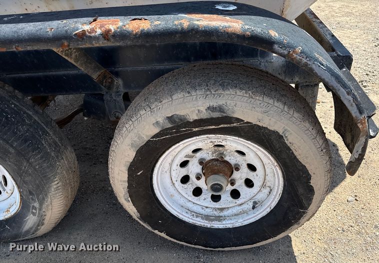 image for item DX5731 Concrete dump trailer