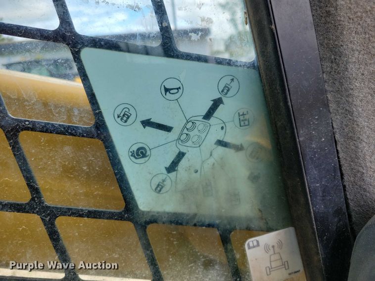 image for item DX7213 2017 Caterpillar 289D tracked skid steer loader