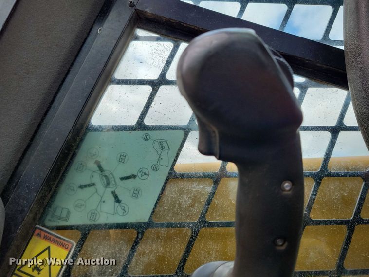 image for item DX7213 2017 Caterpillar 289D tracked skid steer loader