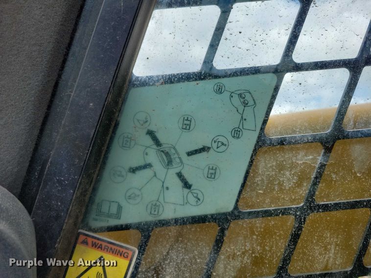 image for item DX7213 2017 Caterpillar 289D tracked skid steer loader