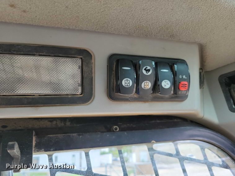 image for item DX7213 2017 Caterpillar 289D tracked skid steer loader