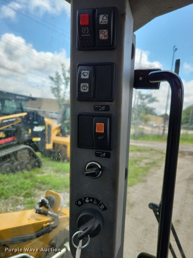 image for item DX7214 2023 ASV RT-65 tracked skid steer loader