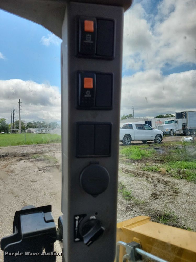 image for item DX7214 2023 ASV RT-65 tracked skid steer loader