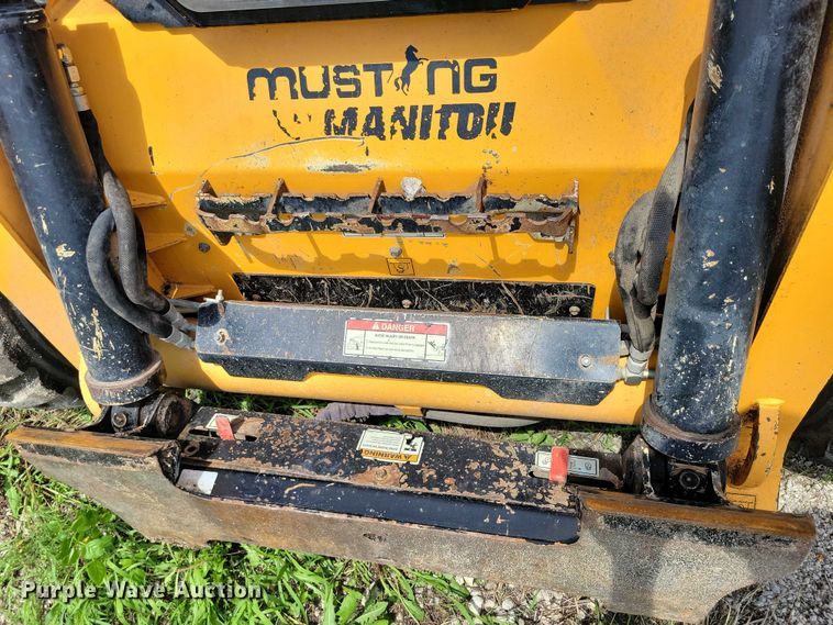 image for item DX7215 2020 Mustang 4200V skid steer loader