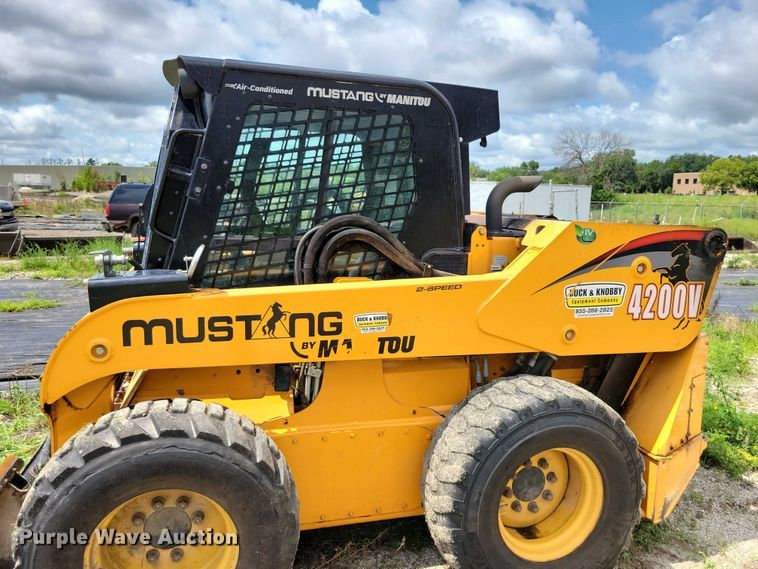 image for item DX7215 2020 Mustang 4200V skid steer loader