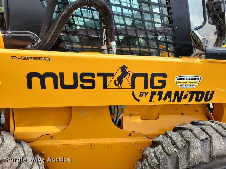 image for item DX7215 2020 Mustang 4200V skid steer loader