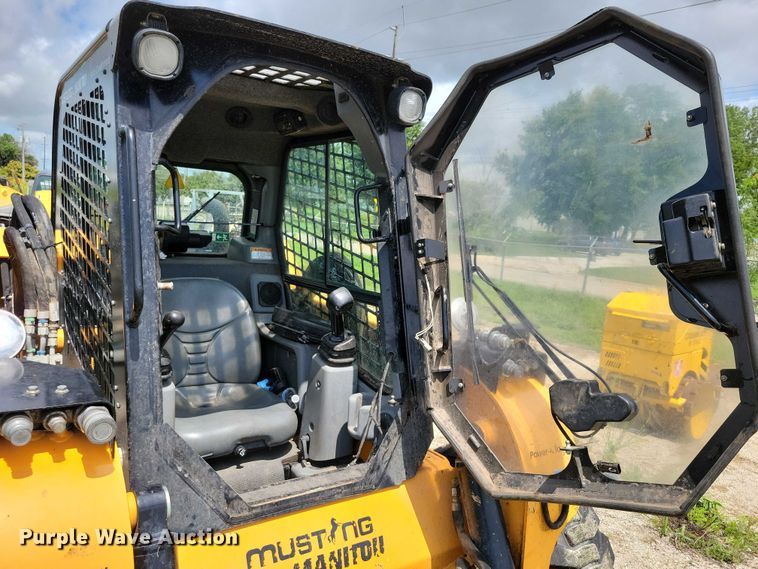 image for item DX7215 2020 Mustang 4200V skid steer loader