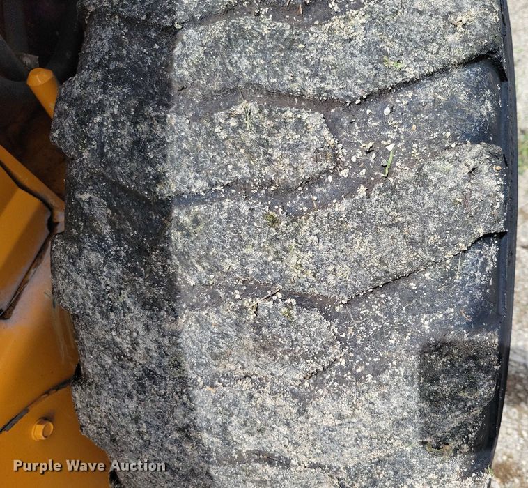 image for item DX7215 2020 Mustang 4200V skid steer loader