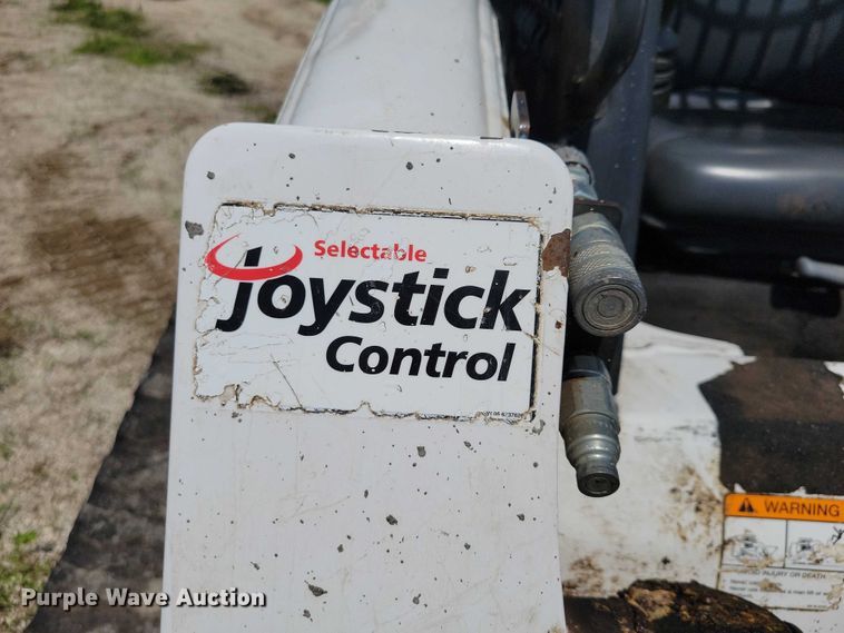 image for item DX7217 2005 Bobcat T250 tracked skid steer loader