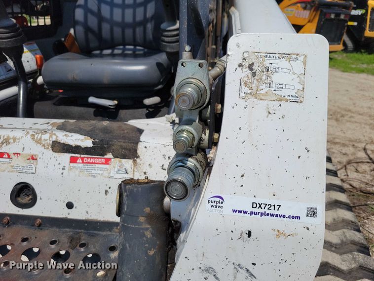 image for item DX7217 2005 Bobcat T250 tracked skid steer loader