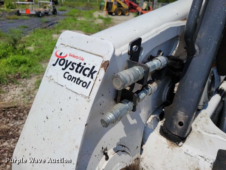 image for item DX7217 2005 Bobcat T250 tracked skid steer loader