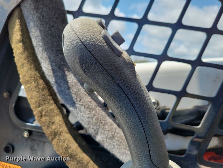 image for item DX7217 2005 Bobcat T250 tracked skid steer loader