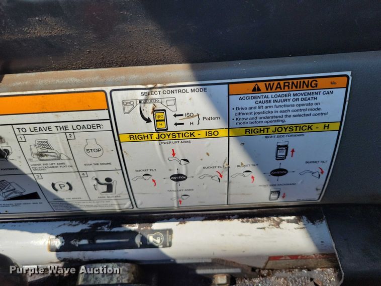 image for item DX7217 2005 Bobcat T250 tracked skid steer loader