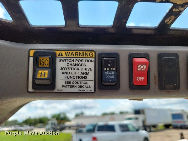 image for item DX7217 2005 Bobcat T250 tracked skid steer loader