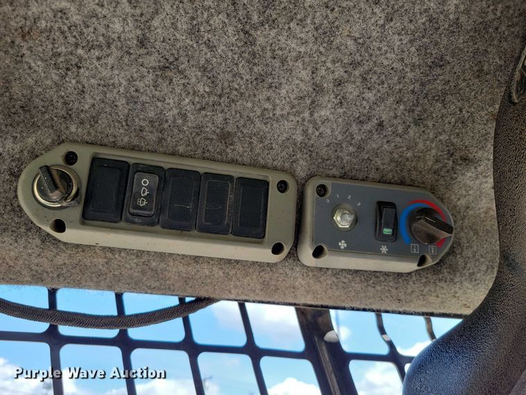 image for item DX7217 2005 Bobcat T250 tracked skid steer loader